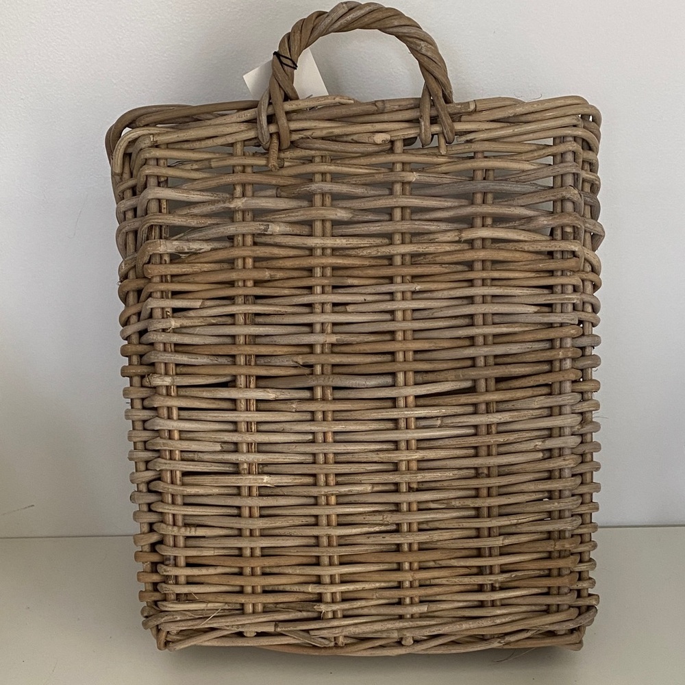 NWT Handwoven Wall Basket - Picture 4 of 6